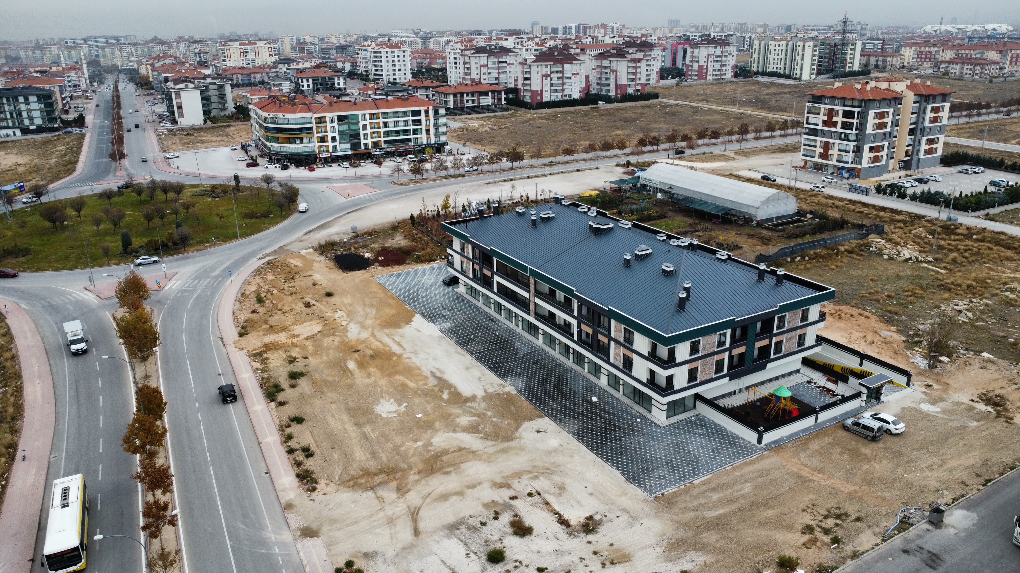 Ofis ve Ticaret Merkezi